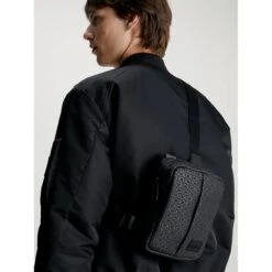 Calvin Klein Rubberized Conv Repo Black Uv Mono -Diverse Tassen image 11253