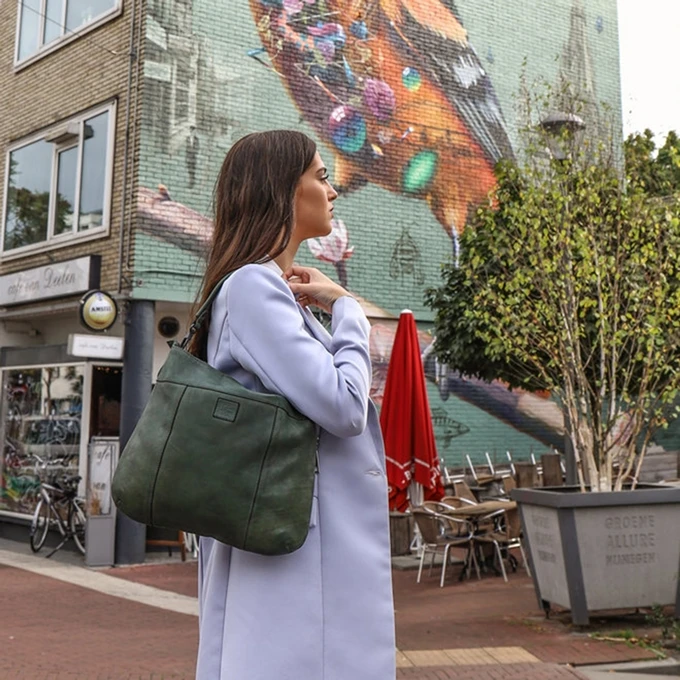 Bear Design Cow Lavato Schoudertas Rood II 4 Bear Design Cow Lavato Schoudertas Rood II - Afbeelding 2