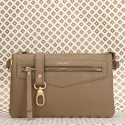 LouLou Essentiels Royal Nappa X-Body Taupe 17 LouLou Essentiels Royal Nappa X-Body Taupe -Diverse Tassen image 11495