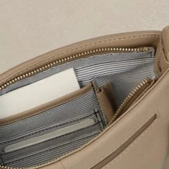 LouLou Essentiels Royal Nappa Shoulderbag Taupe 17 LouLou Essentiels Royal Nappa Shoulderbag Taupe -Diverse Tassen image 11640