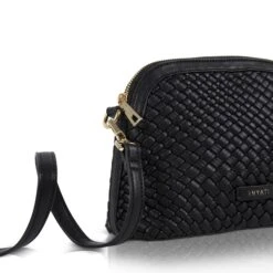 Inyati Charlotta Crossbody Bag Black Light Gold 10 Inyati Charlotta Crossbody Bag Black Light Gold -Diverse Tassen image 12357