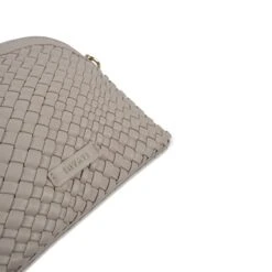 Inyati Charlotta Crossbody Bag Taupe Light Gold -Diverse Tassen image 12735