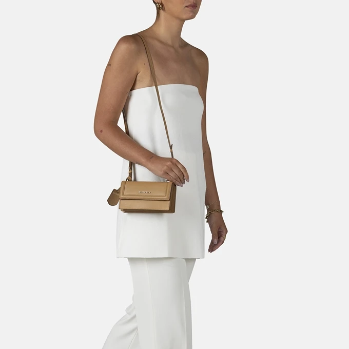 Burkely Beloved Bailey Phonebag Coy Cognac 4 Burkely Beloved Bailey Phonebag Coy Cognac - Afbeelding 2