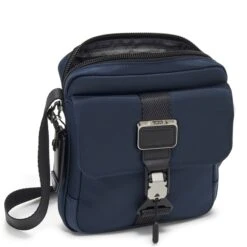 Tumi Alpha Bravo Barksdale Junior Crossbody Navy 10 Tumi Alpha Bravo Barksdale Junior Crossbody Navy -Diverse Tassen image 14444